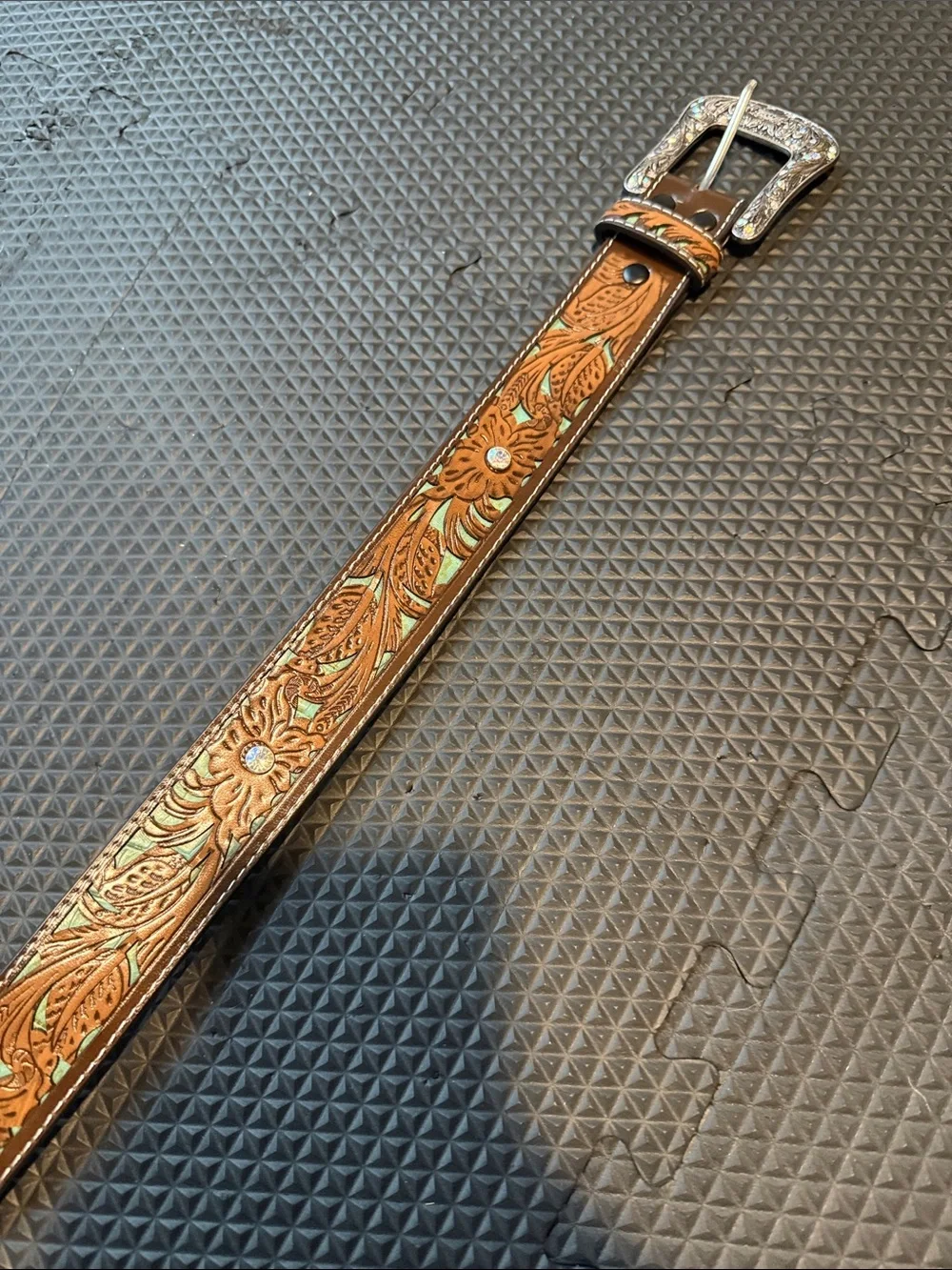 Tooled Brown Leather Western Belt with Decorative Silver Buckle - Picture 2 of 3